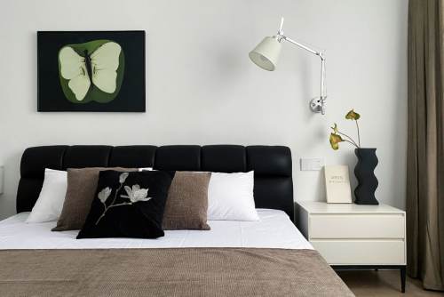 Housing image — Bedroom