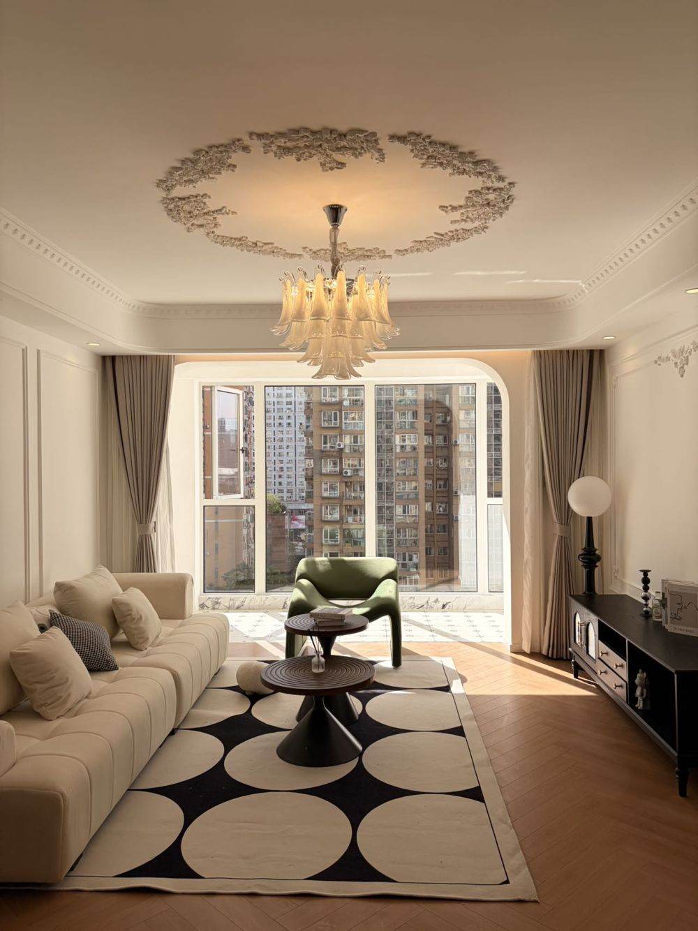 Housing image — Living Room