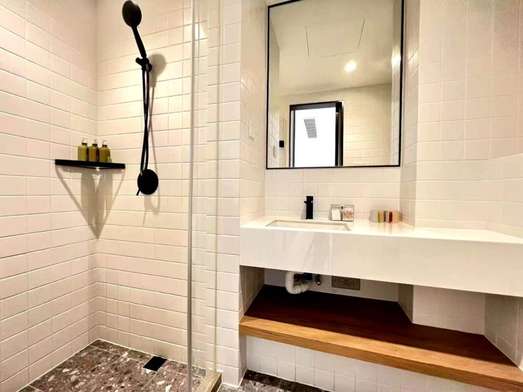 Housing image — Bathroom