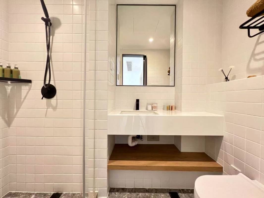 Housing image — Bathroom