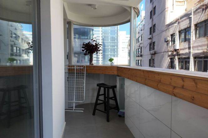 Spacious 1BR Apartment in Jing'an (L2/L11)
