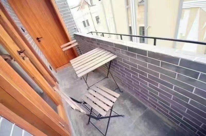 Housing image — Balcony