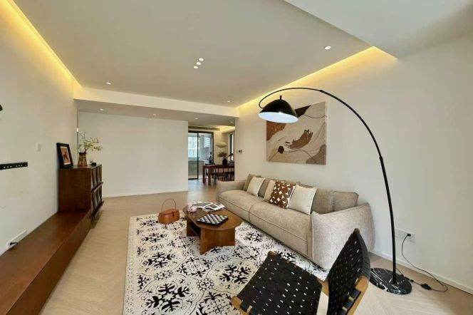3BR Apartment in Xujiahui
