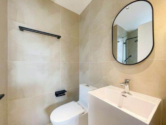 Housing image — Bathroom