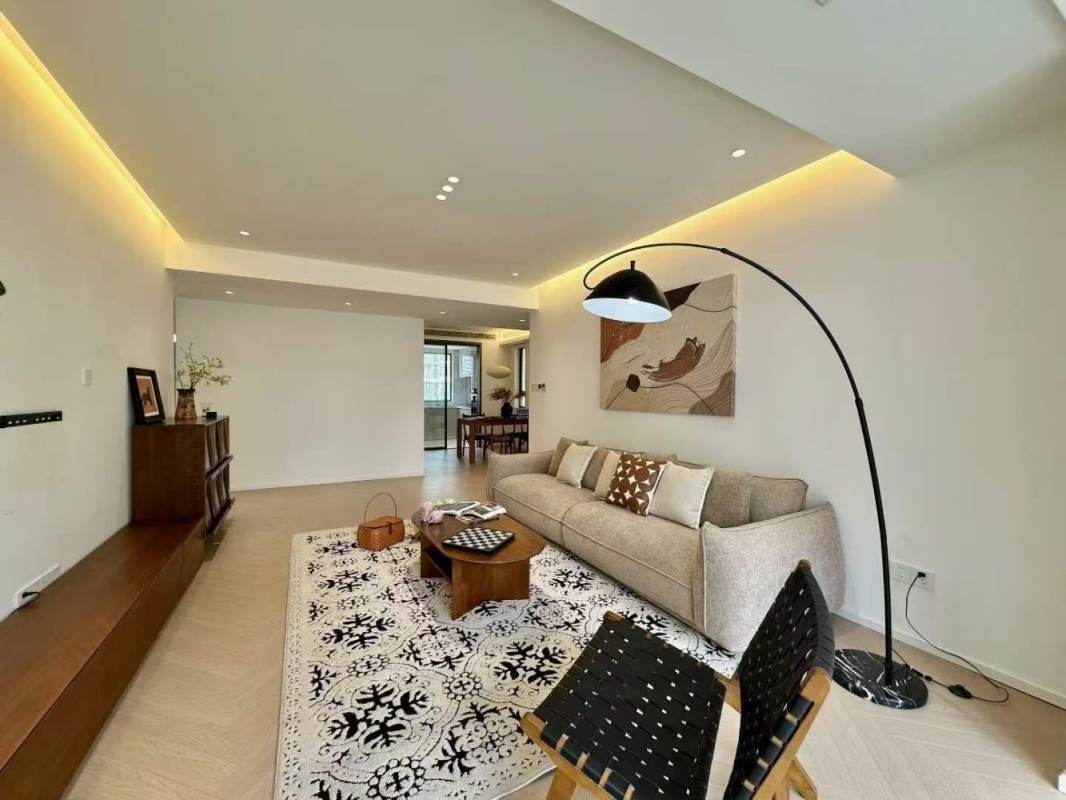 Housing image — Living Room