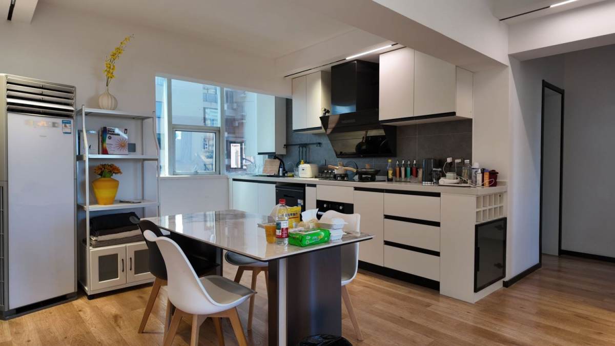 Housing image — Dining Area