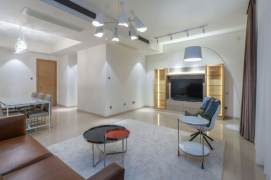 Spacious 2BR Apartment near Xintiandi Metro (L10/L13)