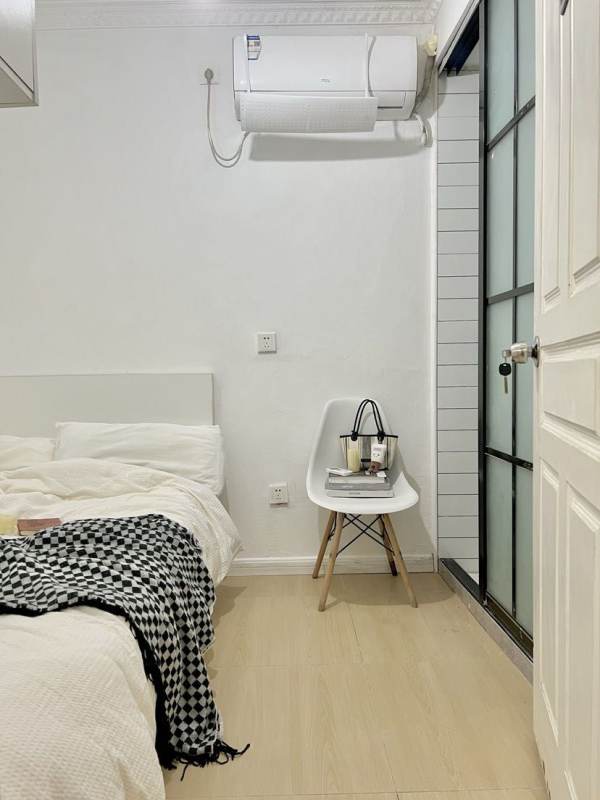 Housing image — Bedroom