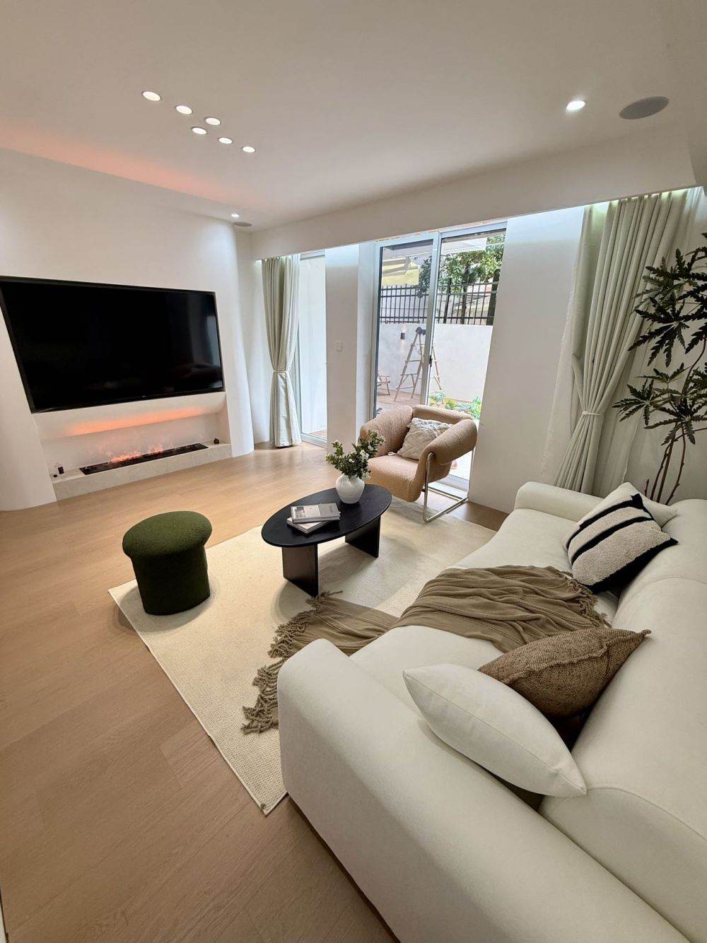 Housing image — Living Room