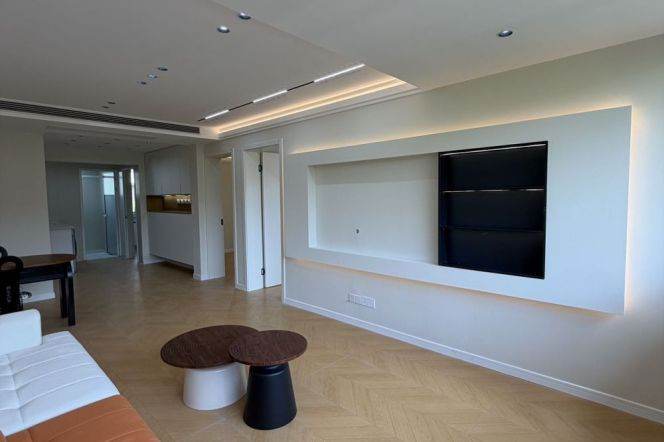 2BR Apartment in Hongqiao CBD