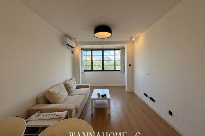 1BR Apartment in Old Xuhui (L1)