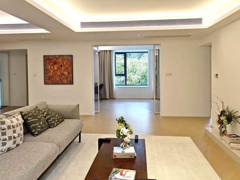 Housing image — Living Room