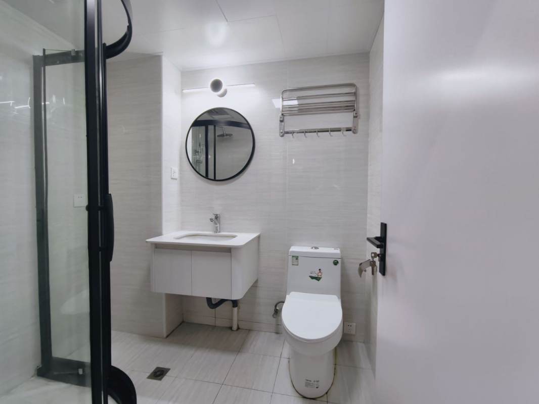 Housing image — Bathroom