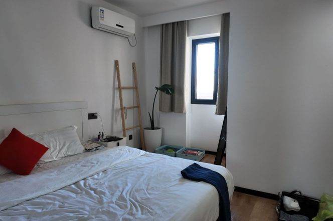 Spacious 2BR Apartment in Jing'an (L2/L11)