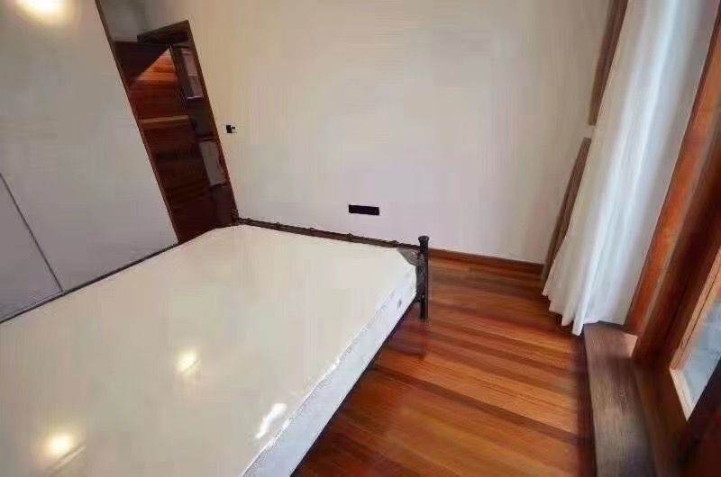 Housing image — Bedroom