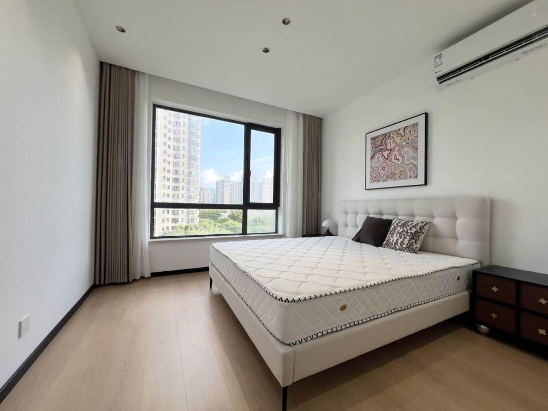 Housing image — Bedroom