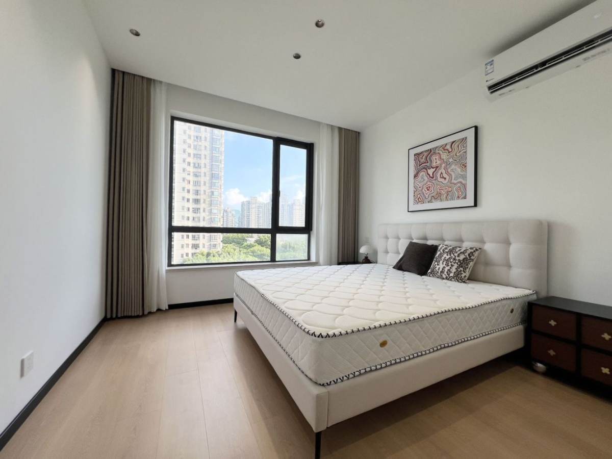 Housing image — Bedroom