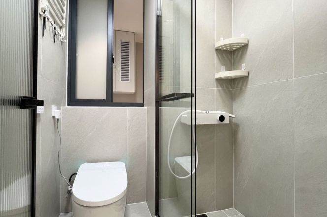 Spacious 1BR Apartment near Century Park
