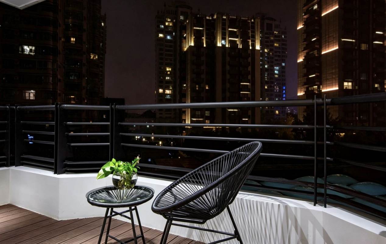 Housing image — Balcony