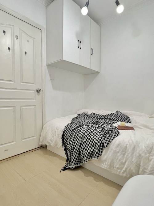 Housing image — Bedroom