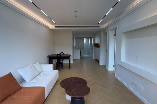 2BR Apartment in Hongqiao CBD