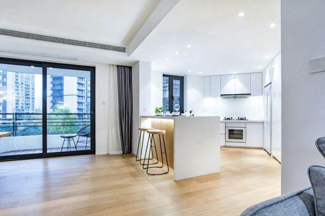 4BR Apartment in Xujiahui