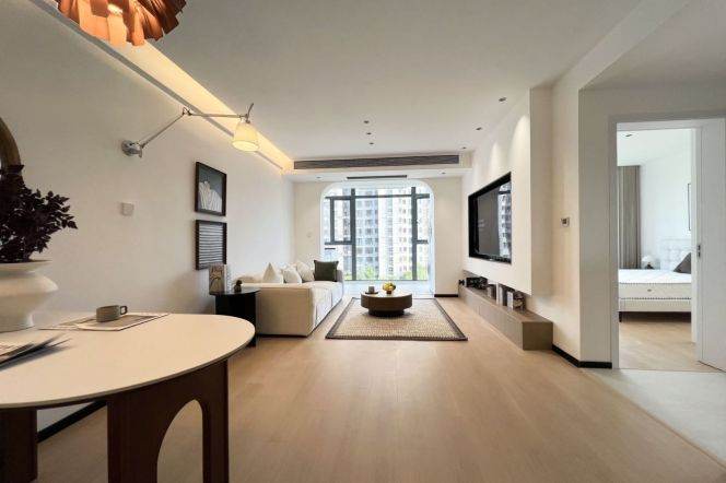 Spacious 1BR Apartment near Century Park