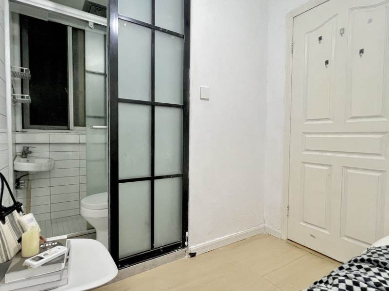 Housing image — Bathroom