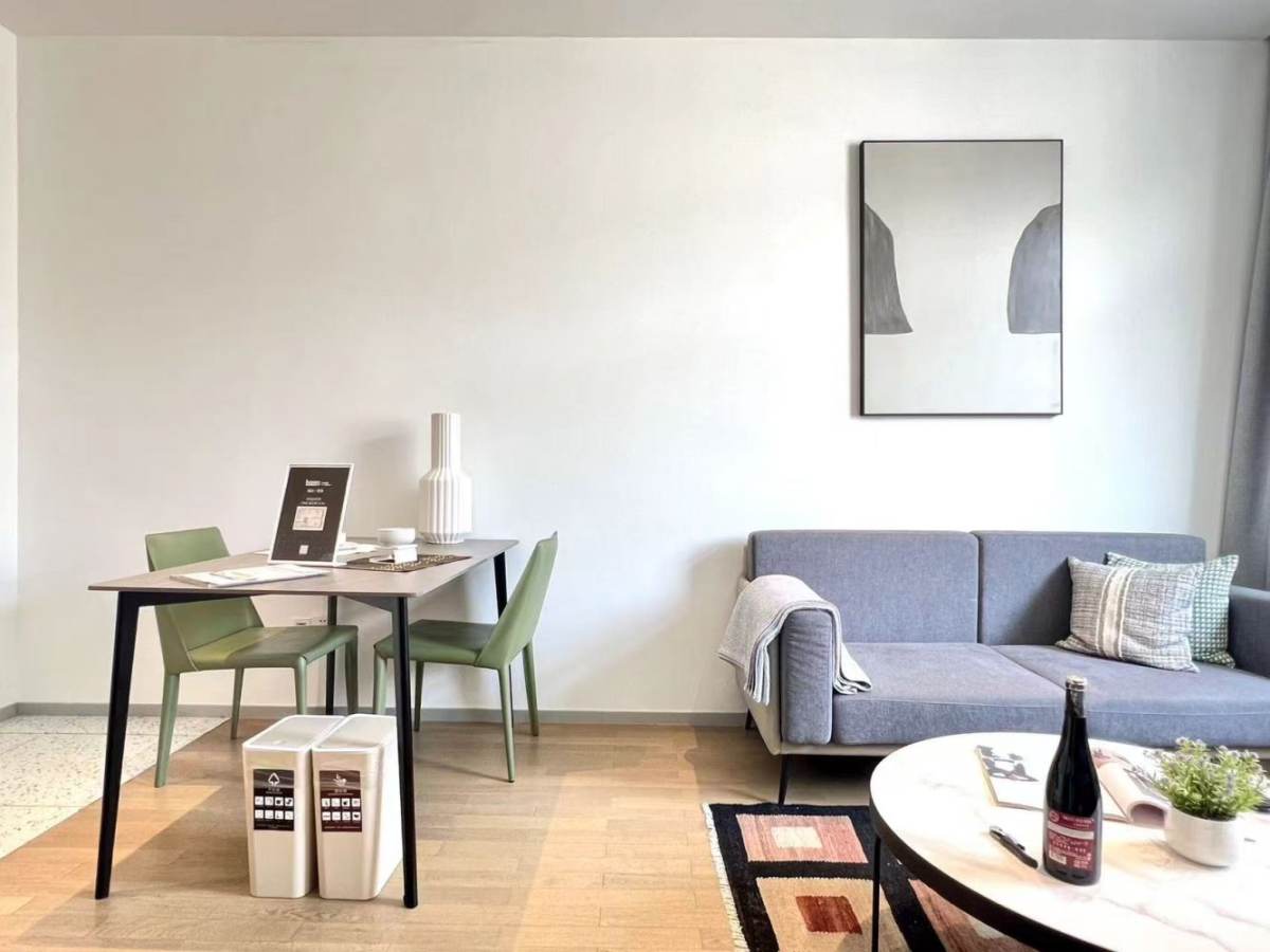 Housing image — Living Room