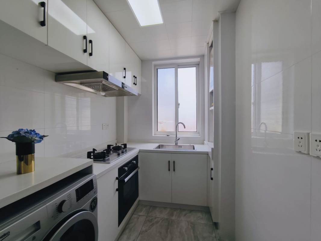 Housing image — Kitchen