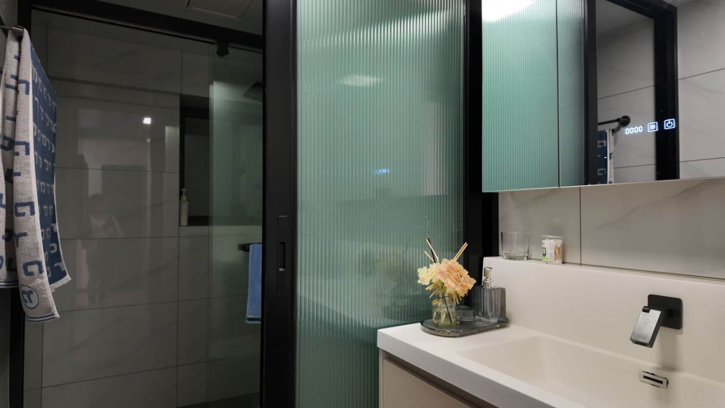 Housing image — Bathroom