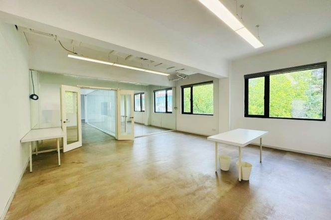 Spacious Studio Office in Jing'an