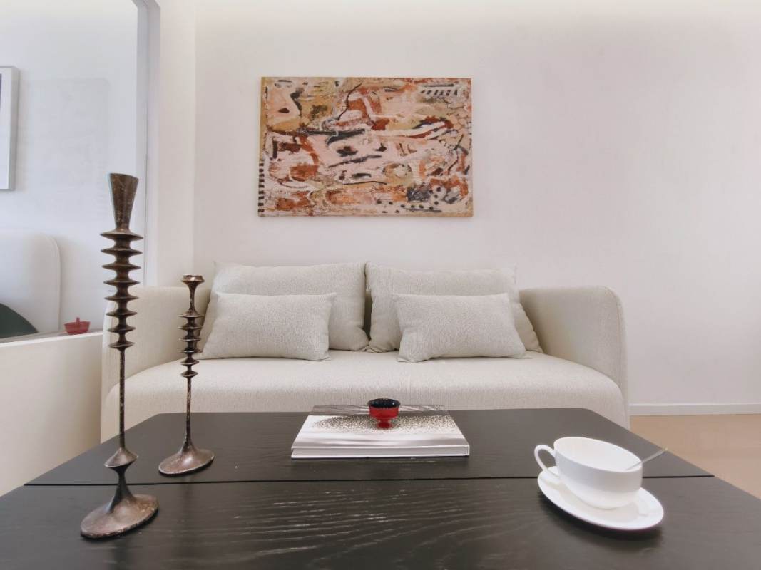 Housing image — Living Room