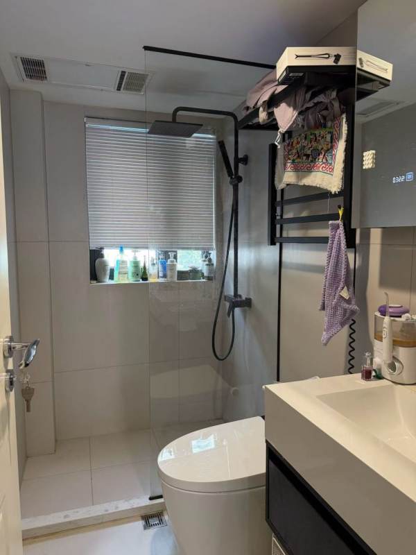 Housing image — Bathroom
