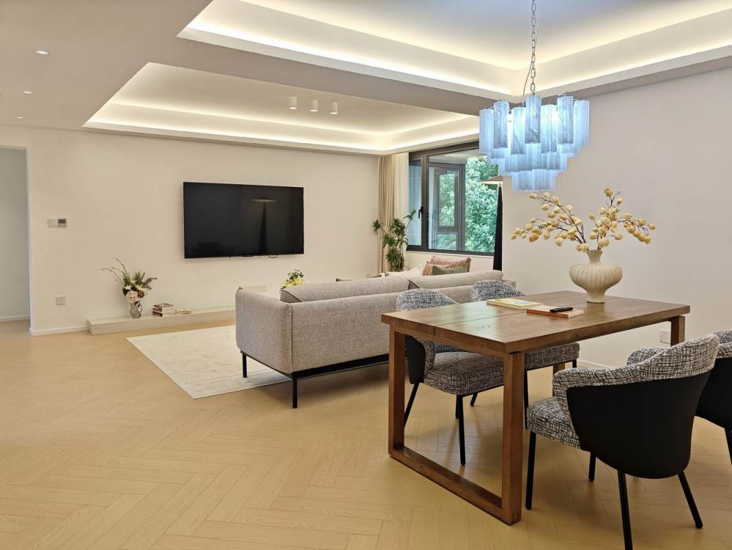 Housing image — Living Room