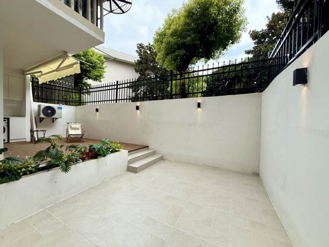 Housing image — Terrace
