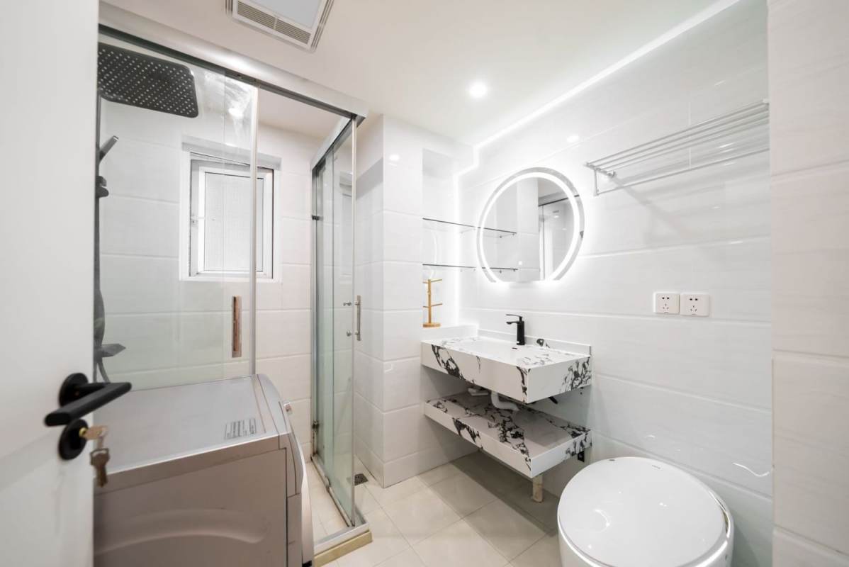 Housing image — Bathroom