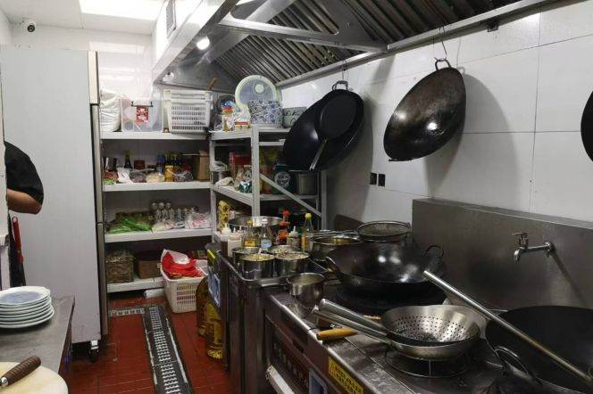 Spacious Studio Commercial Space near Nanjing Xi Lu (L2/L7/L14)