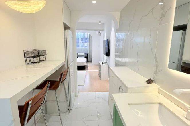 1BR Apartment near Zhongshan Park (L2/L11)