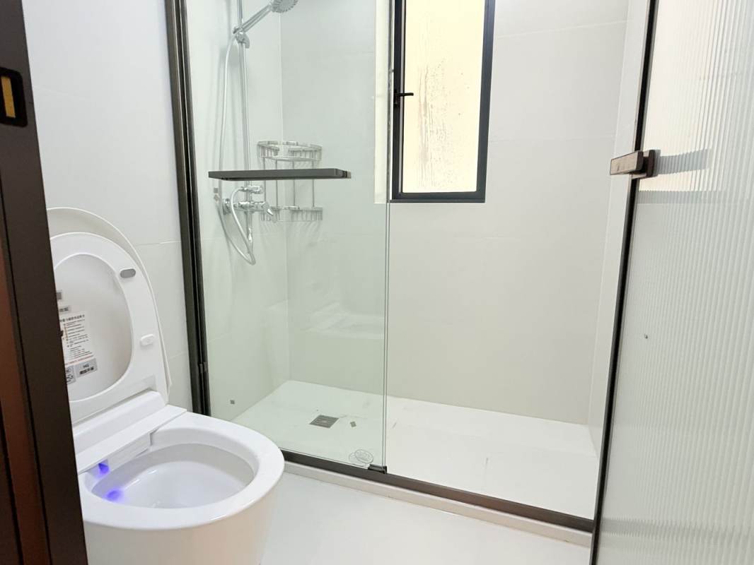 Housing image — Bathroom