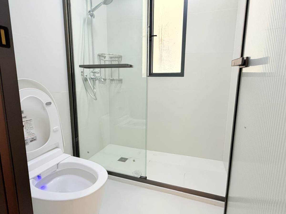 Housing image — Bathroom