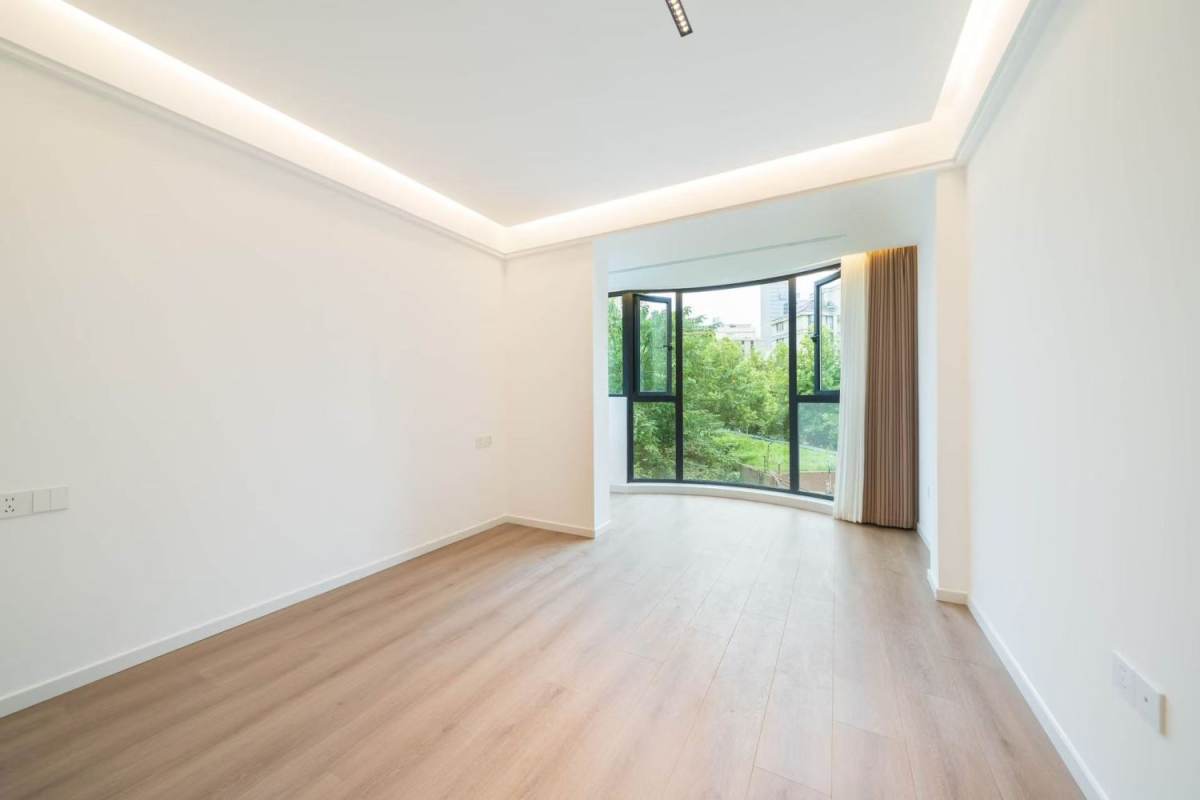 Housing image — Bedroom