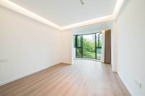 Housing image — Bedroom