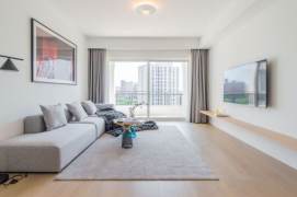 Spacious 2BR Apartment in Gubei