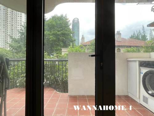 Housing image — Balcony