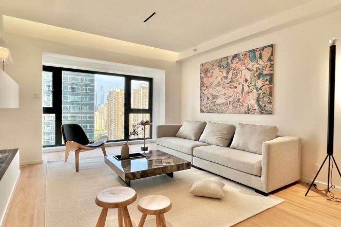High-Floor Spacious 2BR Apartment near Hanzhong Rd Metro (L1/L3/L4/L12/L13)