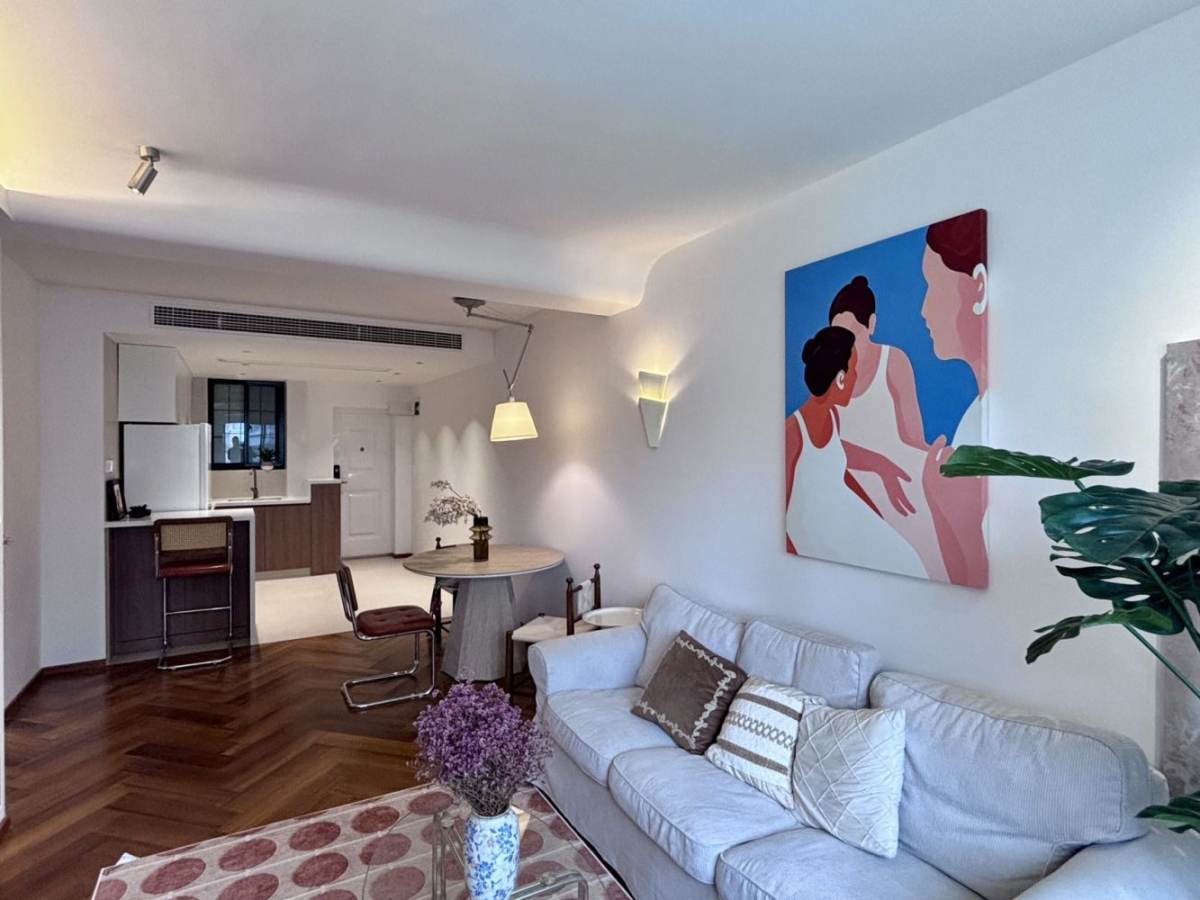 Housing image — Living Room