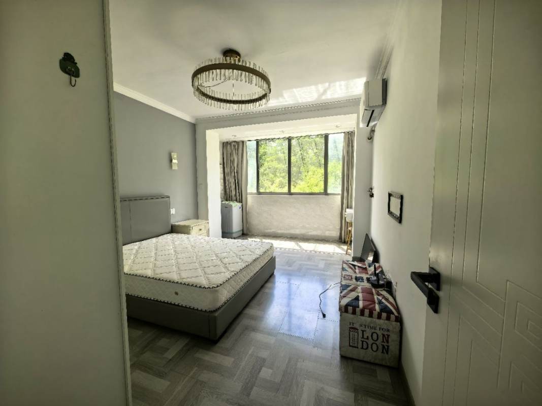 Housing image — Bedroom