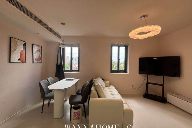2BR Apartment near Jiangsu Rd Metro (L2/L11)