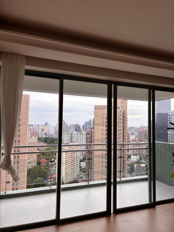 Housing image — Balcony